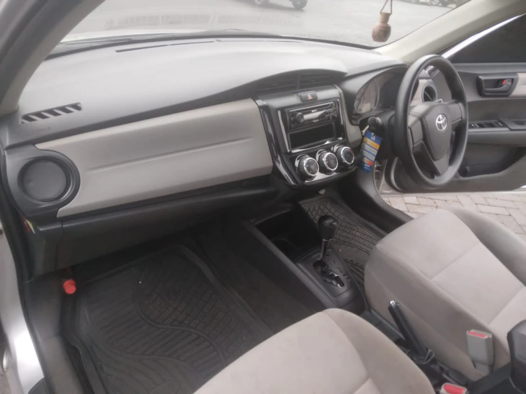 2014 Toyota Corolla Axio Sedan